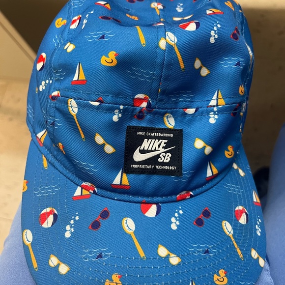 NIKE SB BEACH BATH 5 PANEL HAT CAMP CAP BLUE/YELLOW/WHITE SKATEBOARDING - Picture 1 of 7